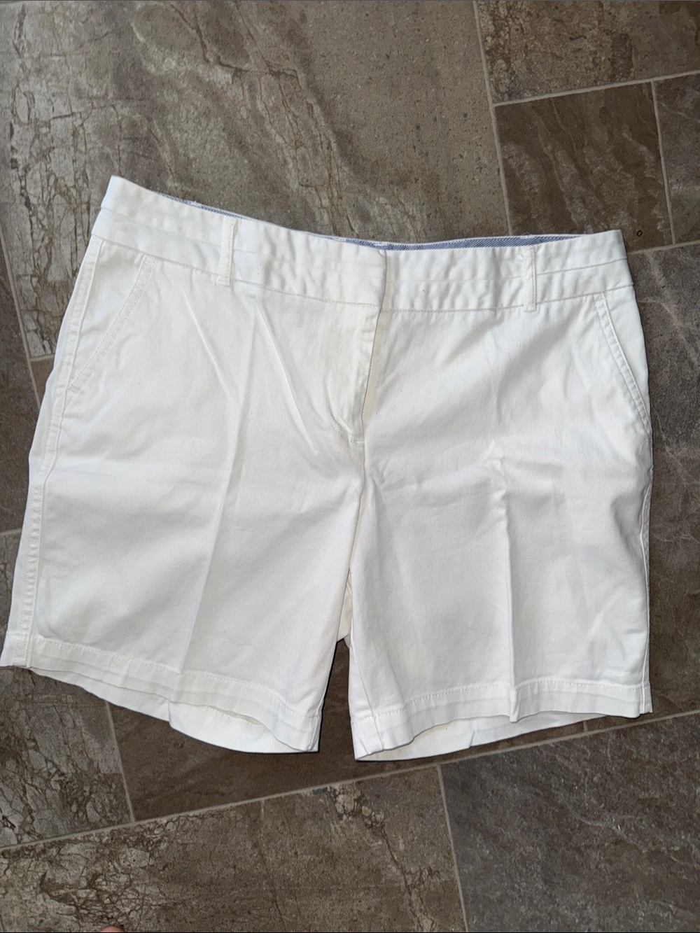 Counterparts White Women's Cotton Chino Shorts 8P with pockets